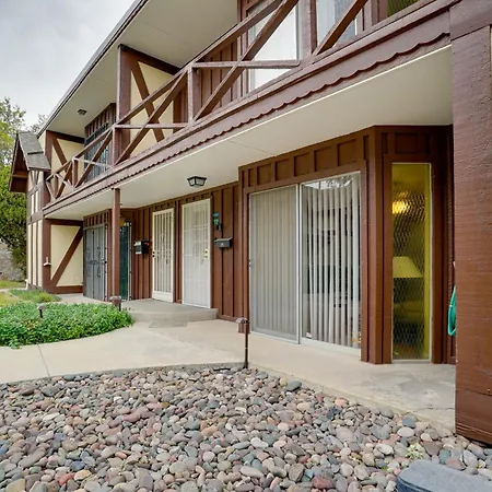 Cozy El Paso Condo With Patio About 7 Mi To Dtwn!